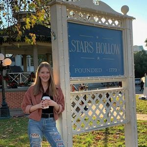 Meet your Posher, Kaitlyn